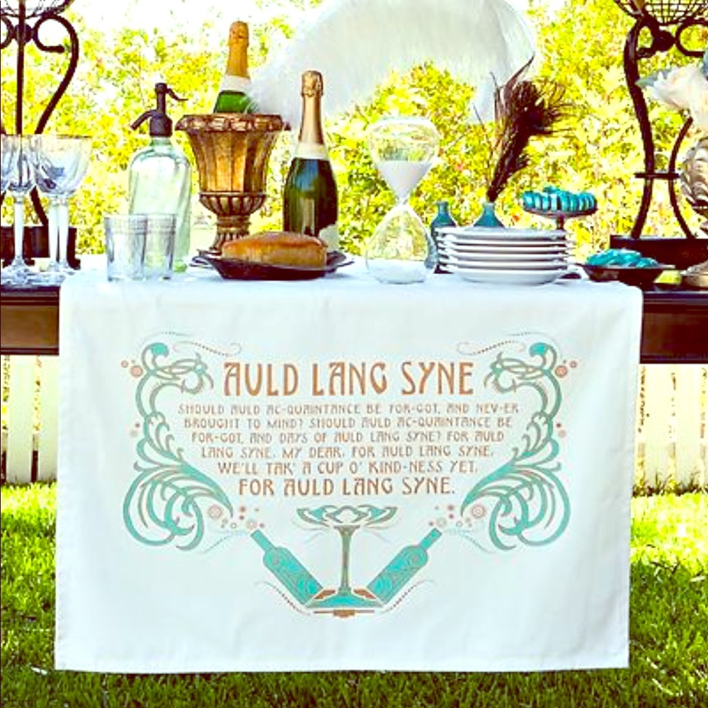 Gorgeous table banner new years new in box